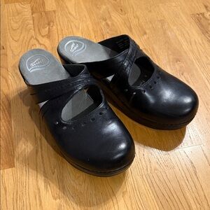 Dansko Women's Black Leather Clogs